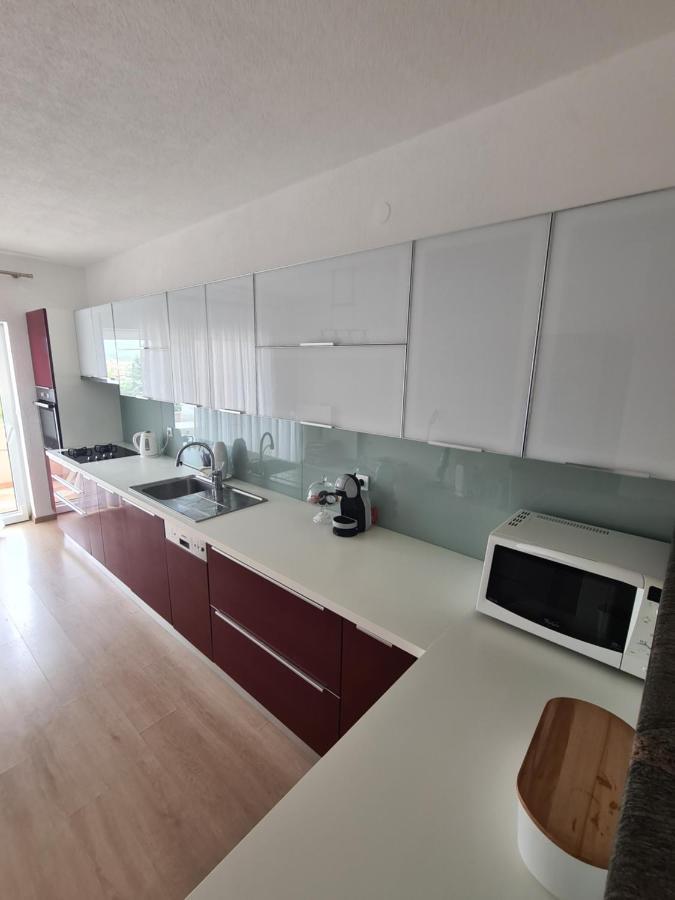 Apartmani Emily พูลา ภายนอก รูปภาพ